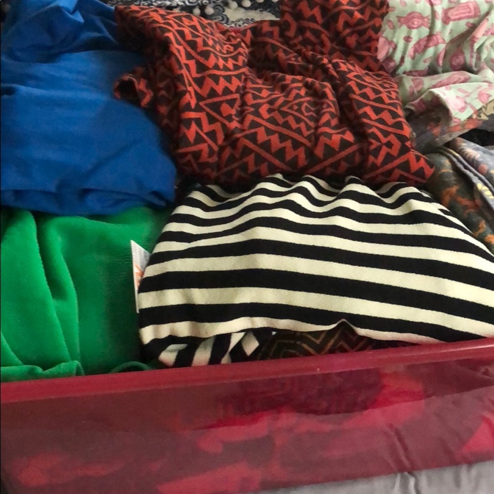 LULAROE LOT 115 Pieces. Very little leggings